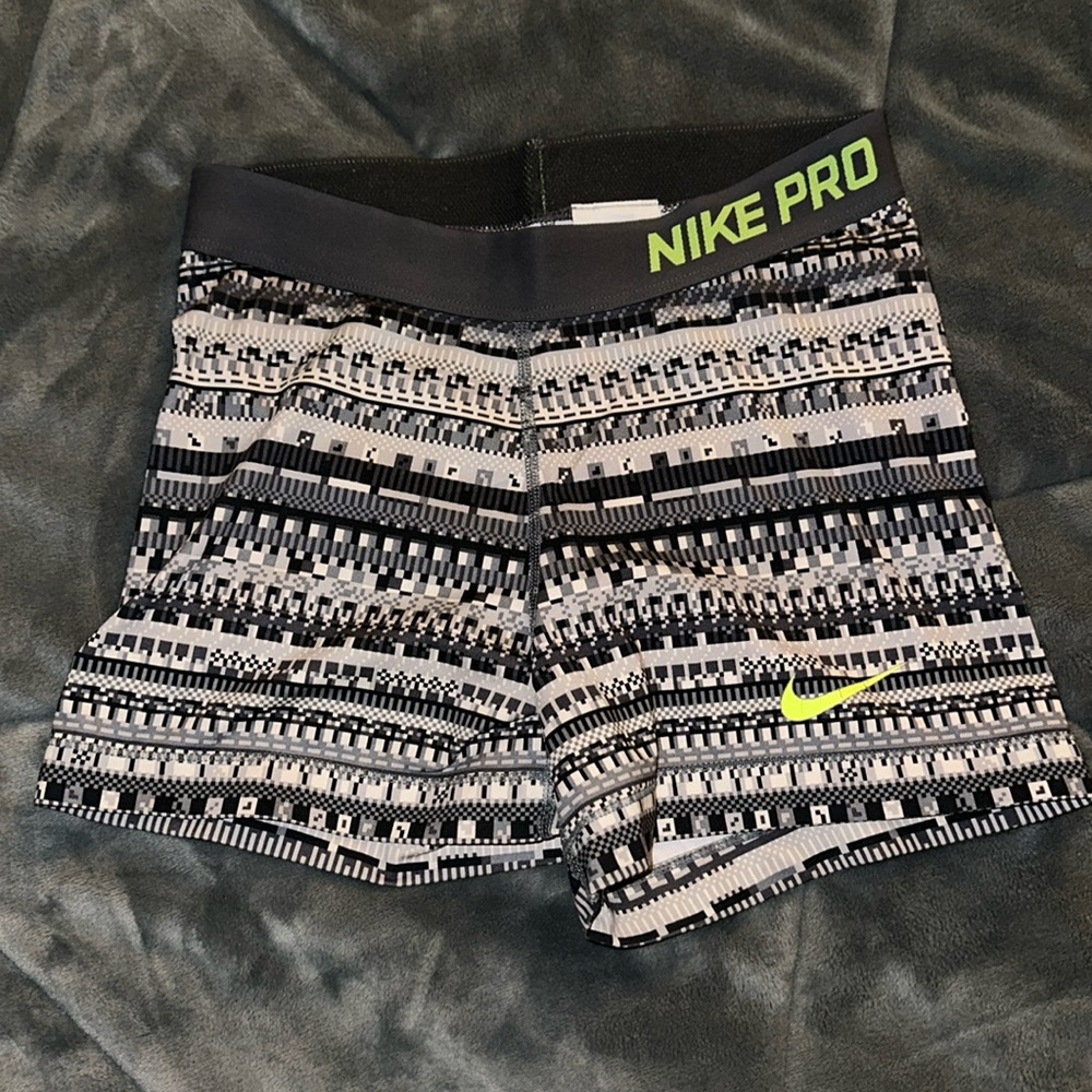 Nike Pro Shorts Size M Grey/Green